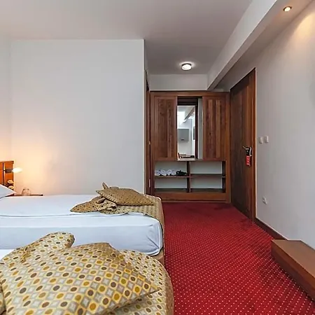 Garni 4*